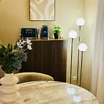 Ferienstube Alte Teestube 아파트 노르데메이